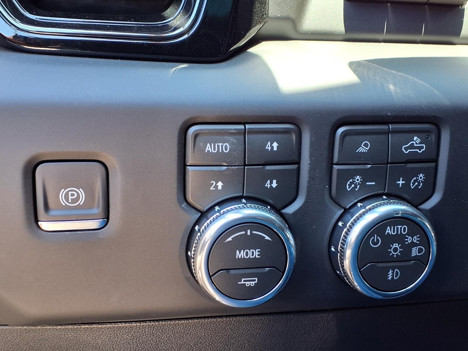 2026 GMC Sierra 1500 AT4 Crew Cab Short Box 4WD