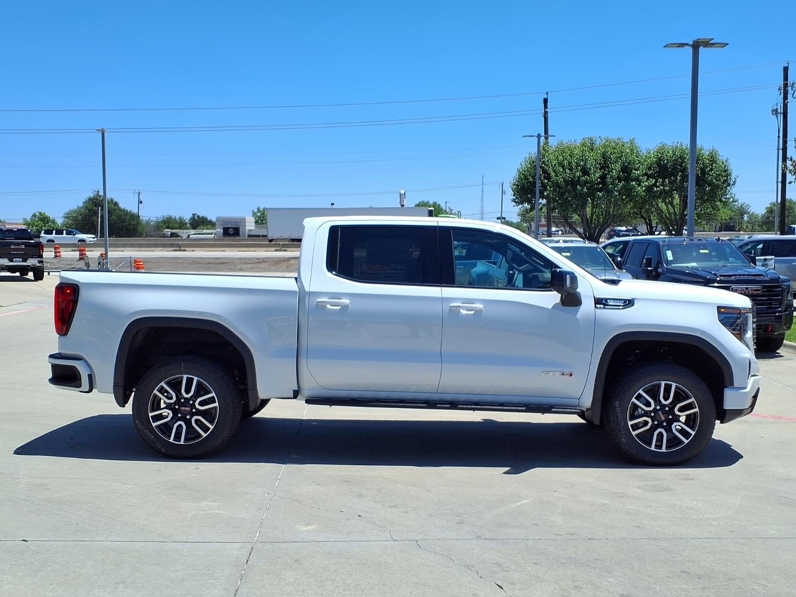 2026 GMC Sierra 1500 AT4 Crew Cab Short Box 4WD