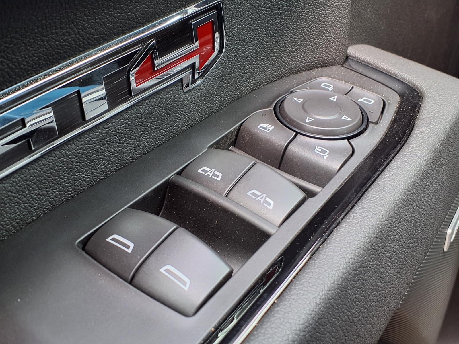 2026 GMC Sierra 1500 AT4 Crew Cab Short Box 4WD