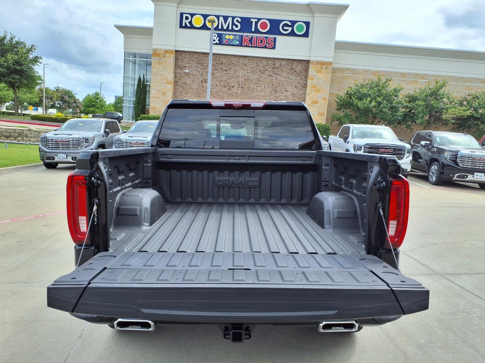 2026 GMC Sierra 1500 AT4 Crew Cab Short Box 4WD