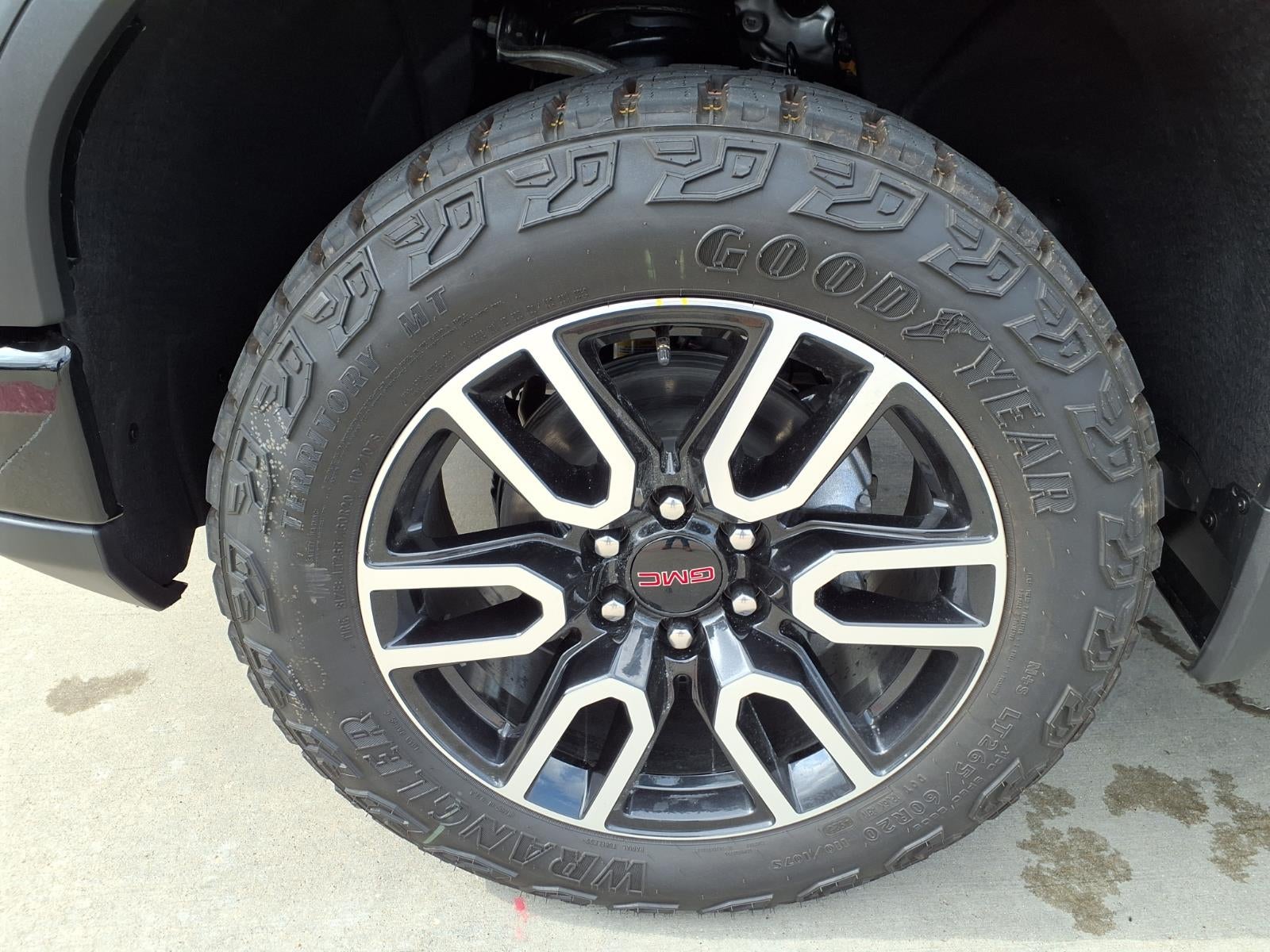 2026 GMC Sierra 1500 AT4 Crew Cab Short Box 4WD