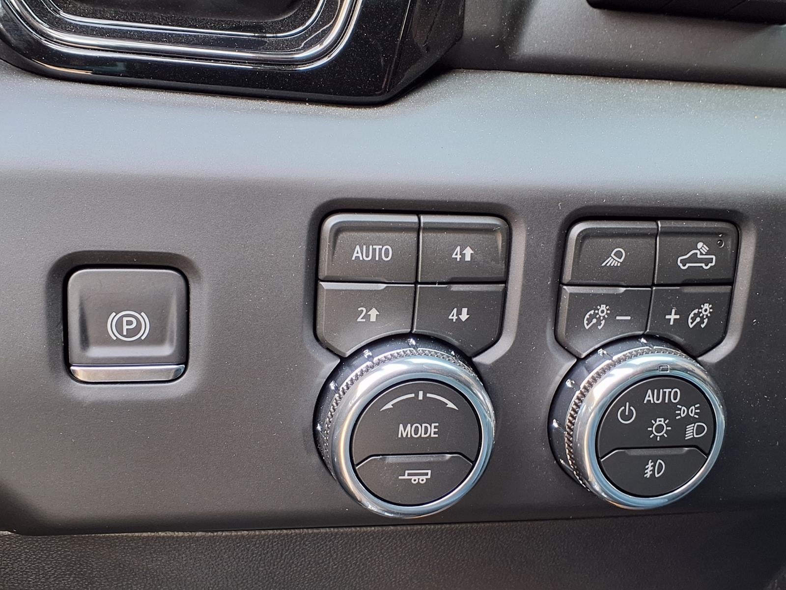 2026 GMC Sierra 1500 AT4 Crew Cab Short Box 4WD