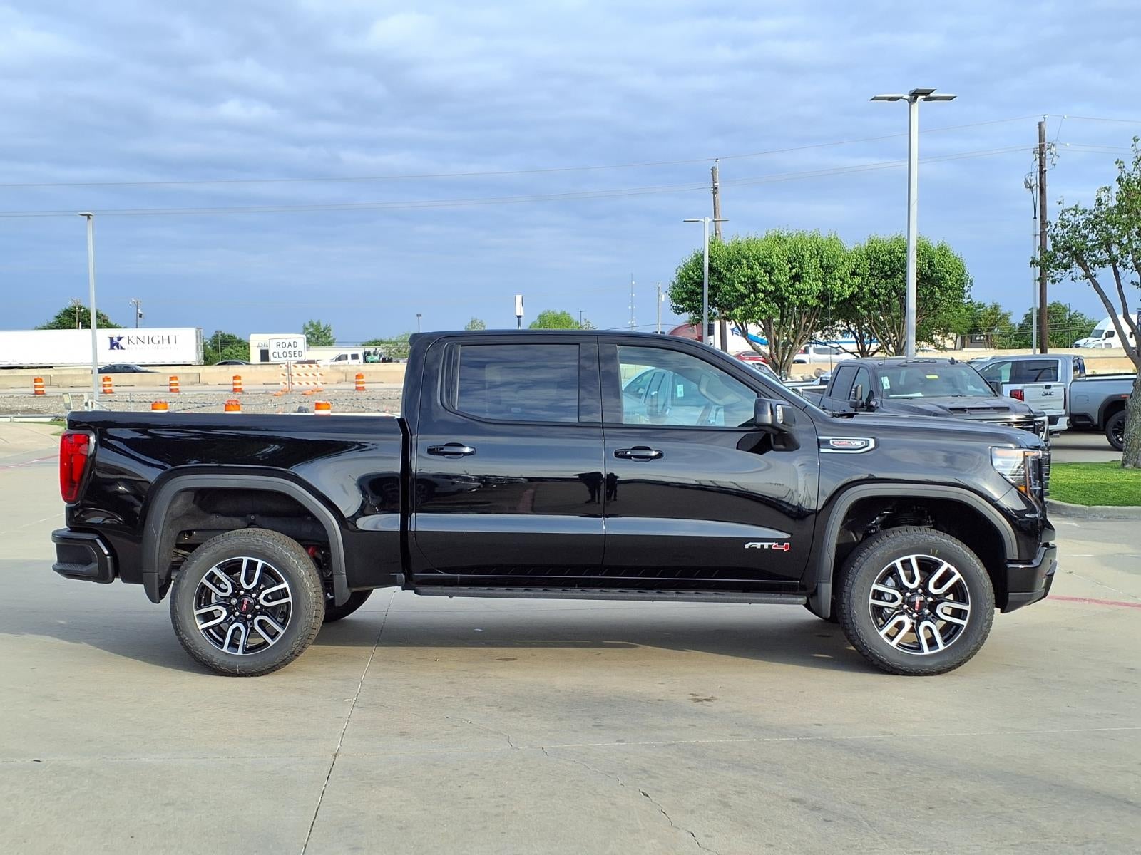 2026 GMC Sierra 1500 AT4 Crew Cab Short Box 4WD