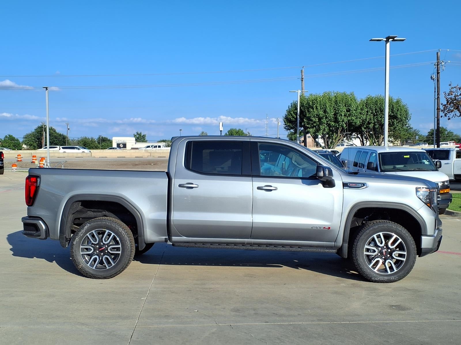 2026 GMC Sierra 1500 AT4 Crew Cab Short Box 4WD