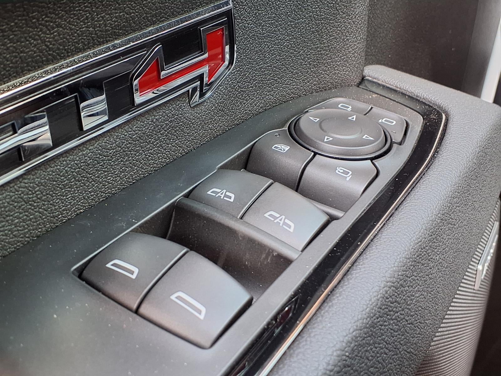 2026 GMC Sierra 1500 AT4 Crew Cab Short Box 4WD