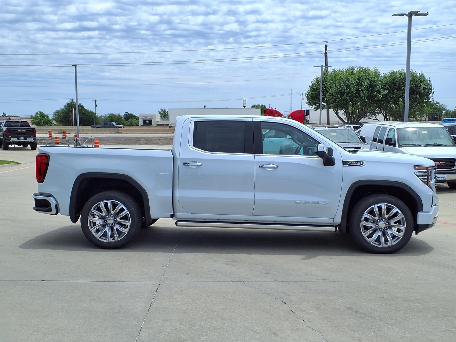 2026 GMC Sierra 1500 Denali Crew Cab Short Box 4WD