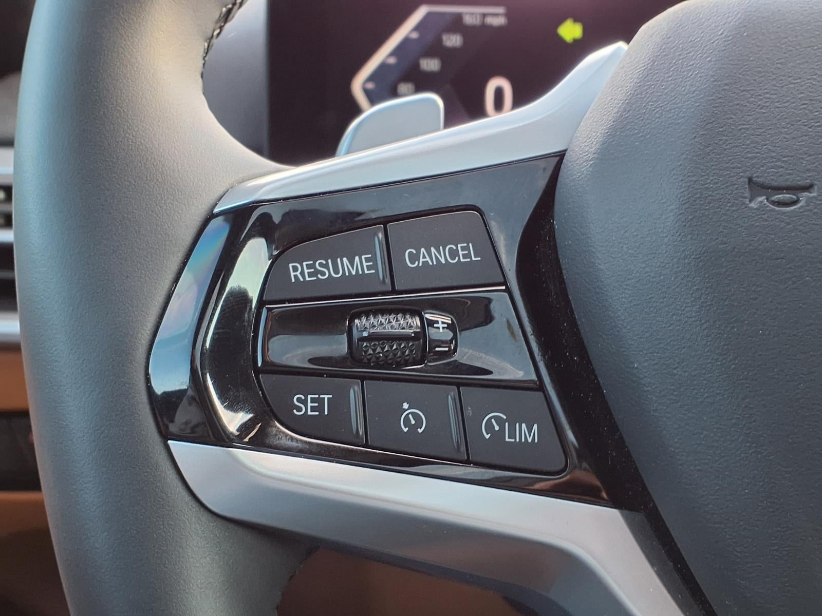 2025 BMW 330i 330i