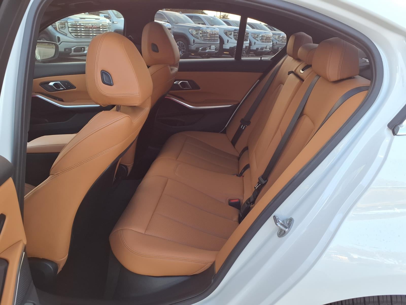 2025 BMW 330i 330i