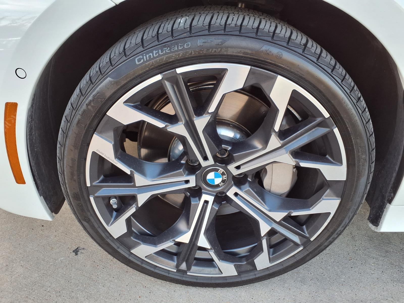 2025 BMW 330i 330i