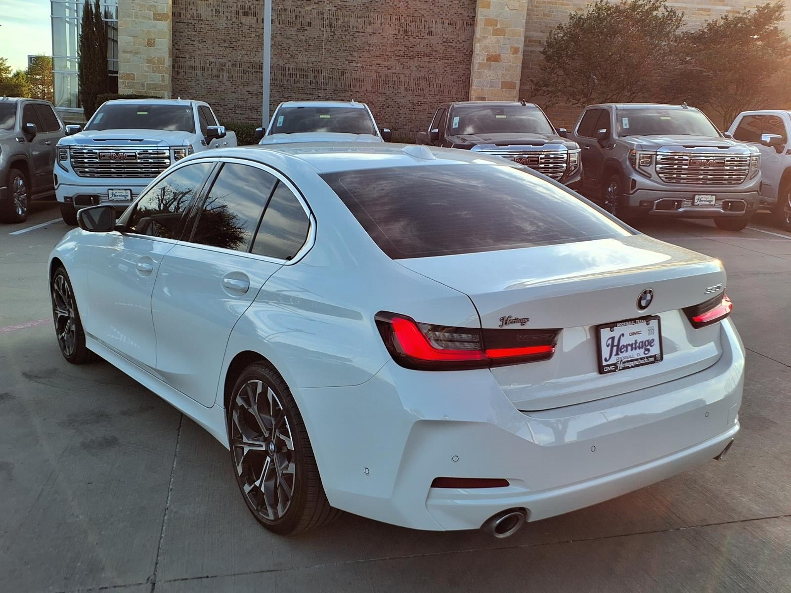 2025 BMW 330i 330i