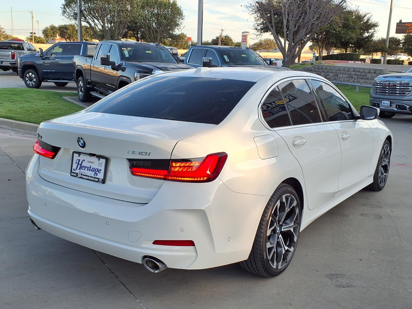 2025 BMW 330i 330i