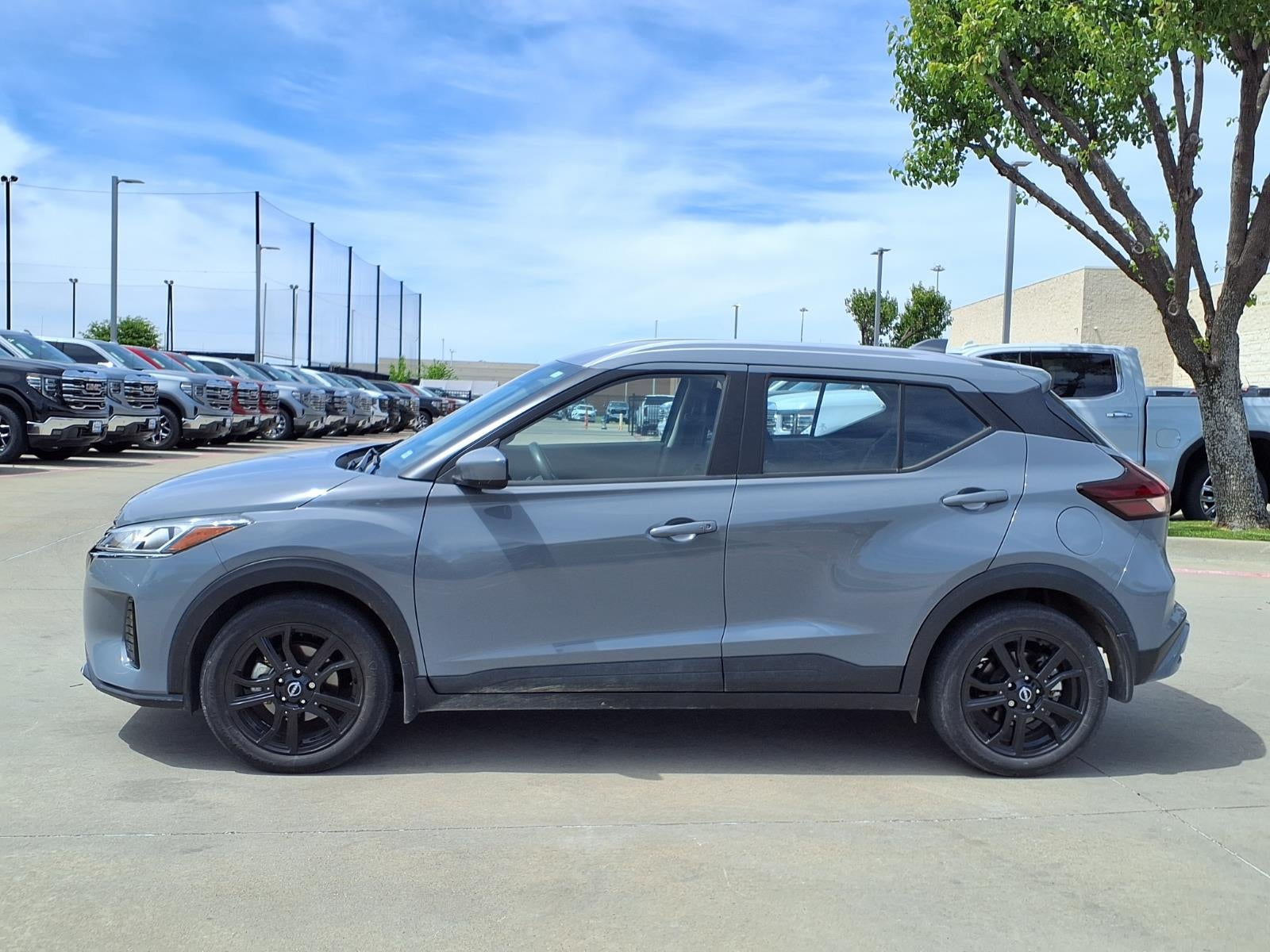 2022 Nissan Kicks SV