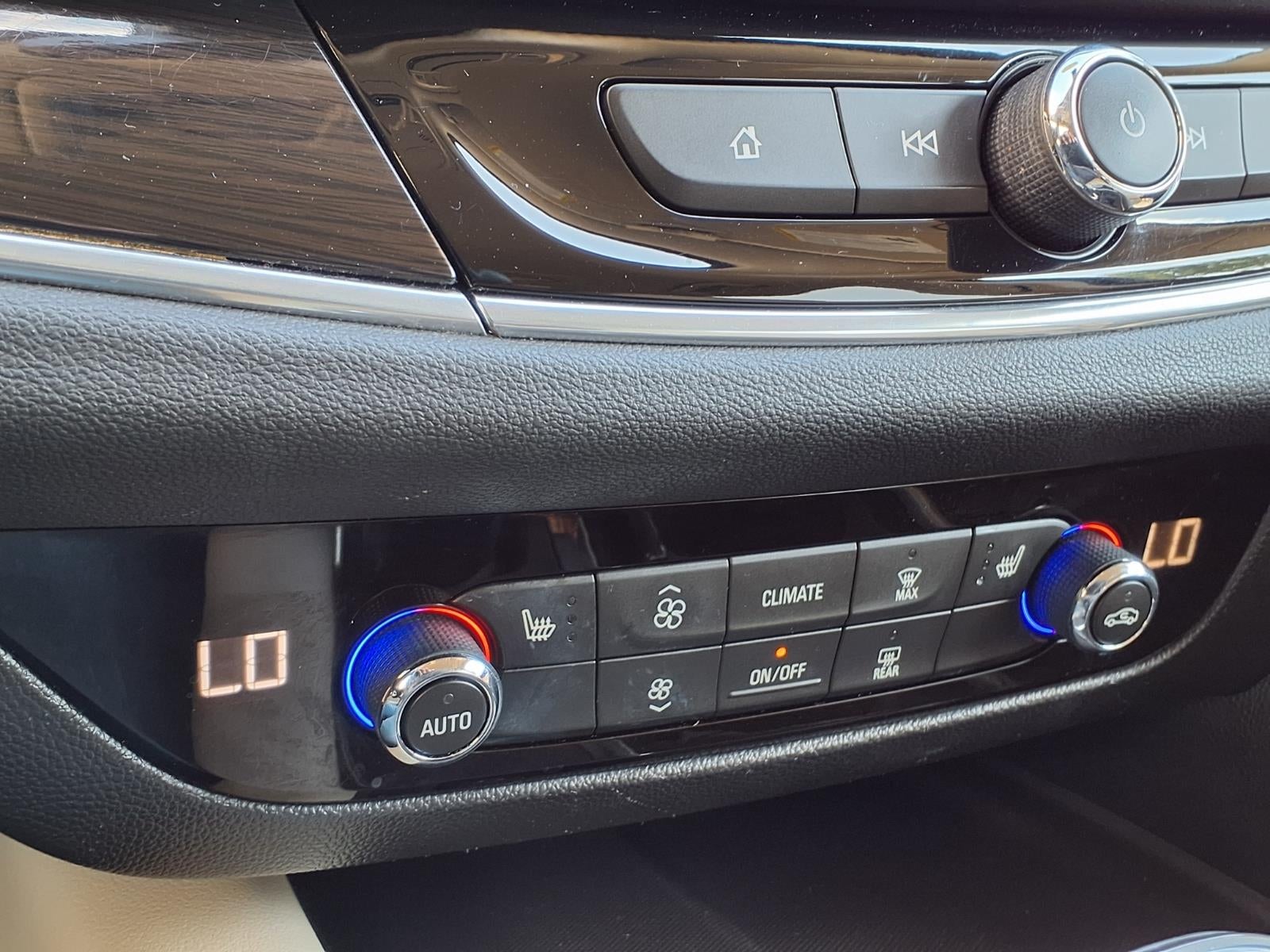 2021 Buick Enclave Essence