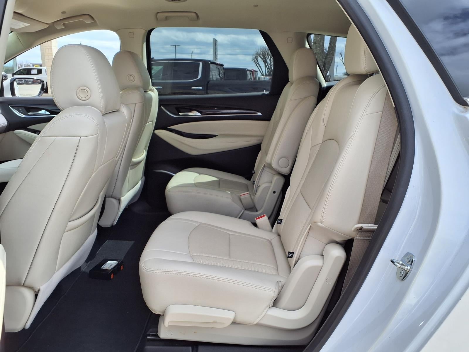 2022 Buick Enclave Essence