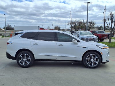 2022 Buick Enclave Essence
