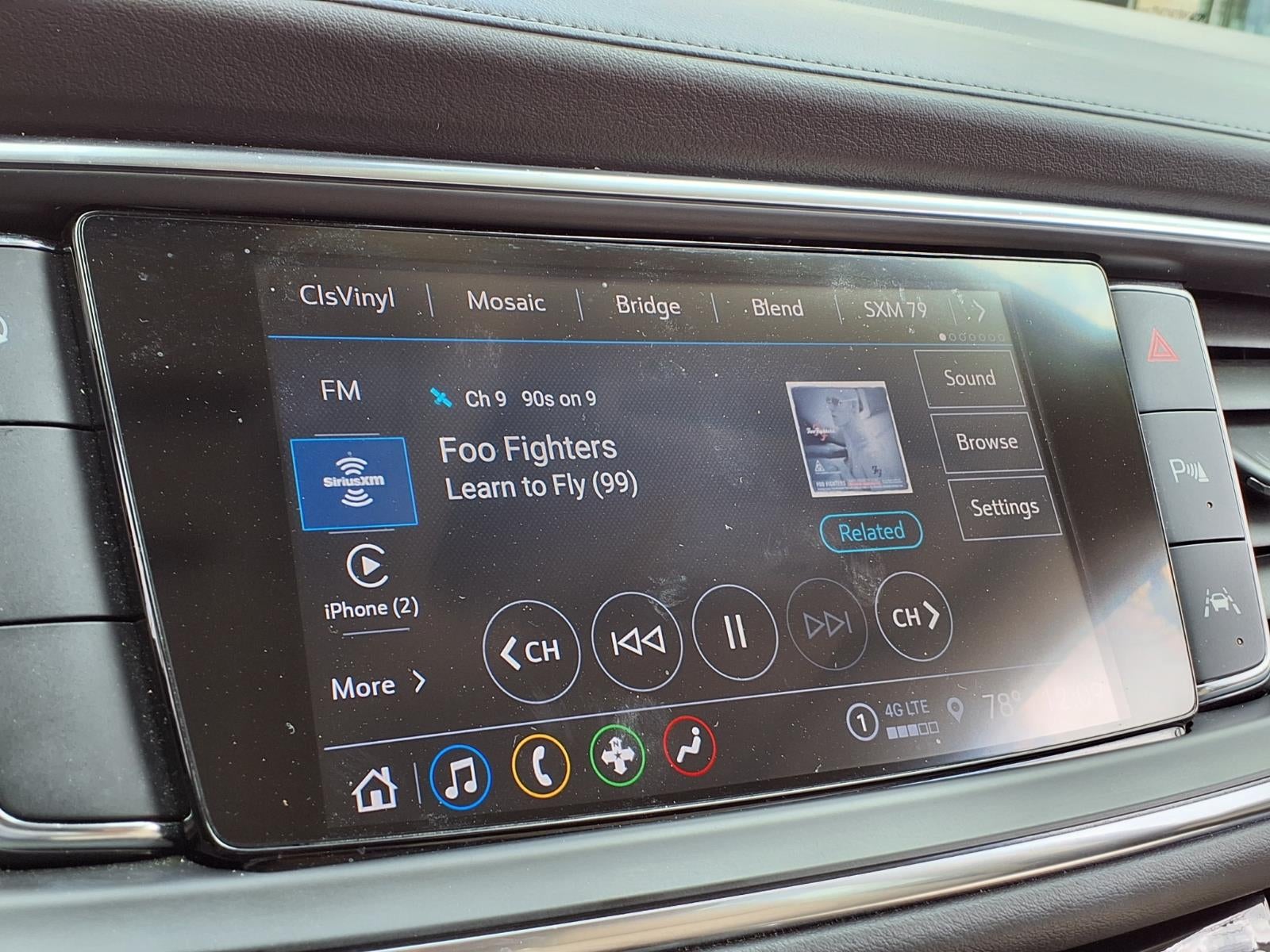 2022 Buick Enclave Essence