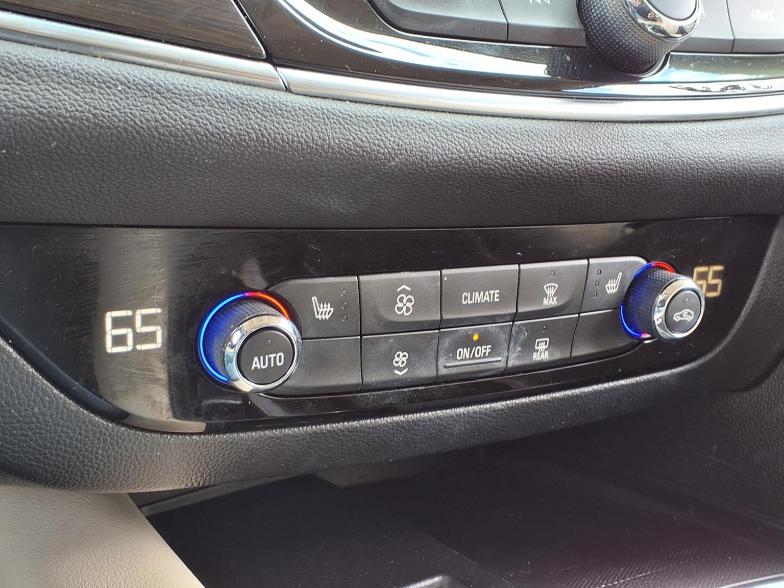 2022 Buick Enclave Essence