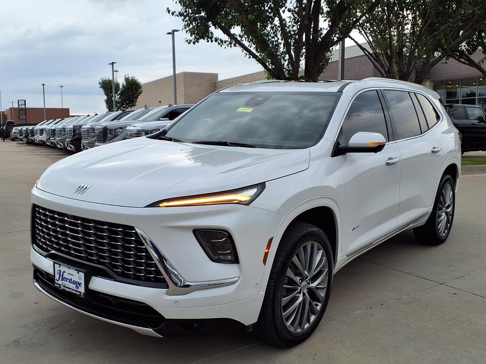 2025 Buick Enclave Avenir