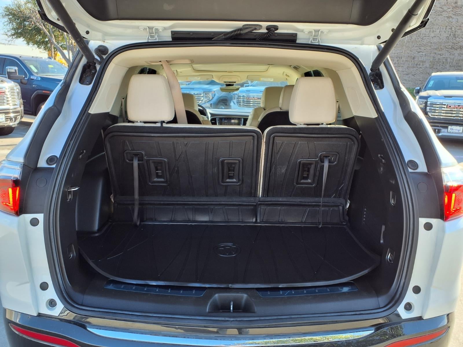 2022 Buick Enclave Essence