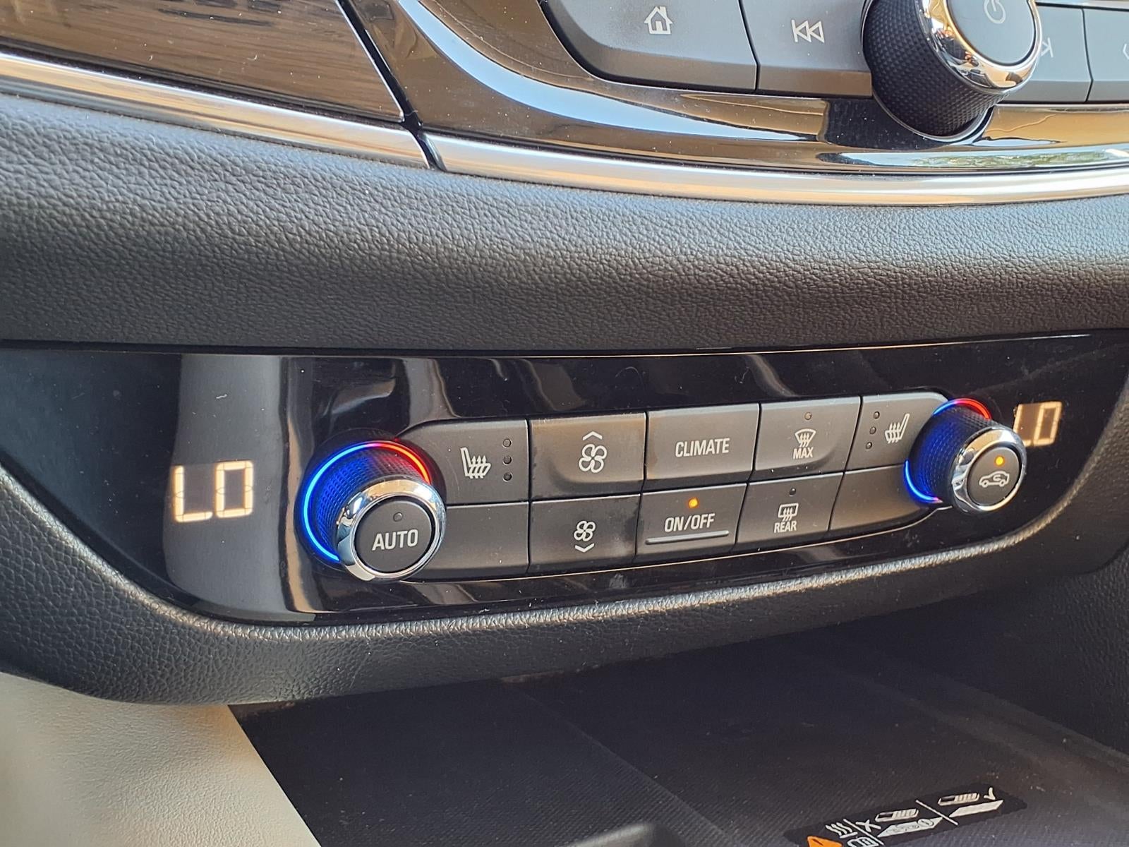 2022 Buick Enclave Essence