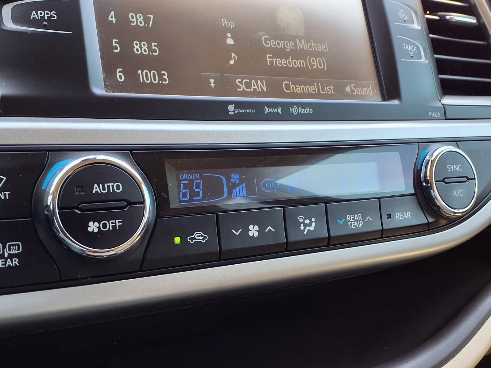 2017 Toyota Highlander LE Plus