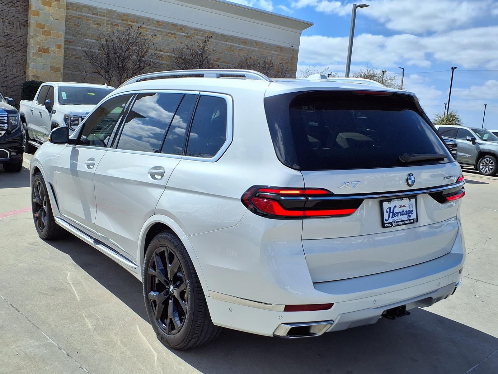 2025 BMW X7 xDrive40i
