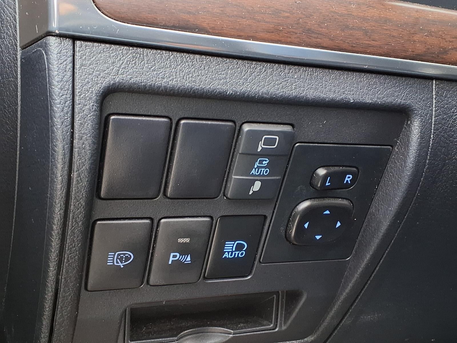 2021 Toyota Land Cruiser 4DR 4WD