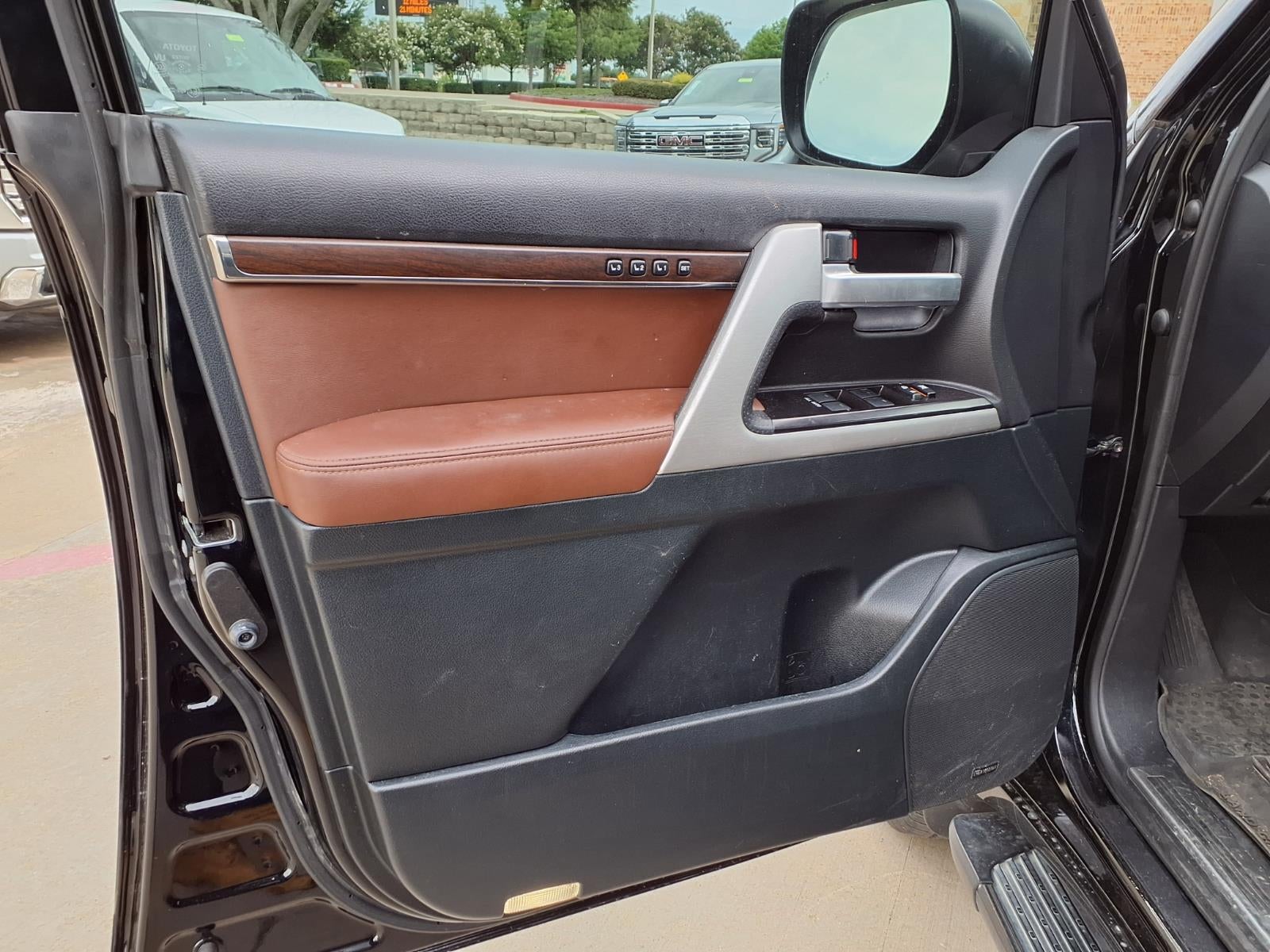 2021 Toyota Land Cruiser 4DR 4WD