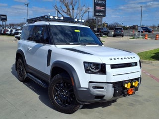 2023 Land Rover Defender SE