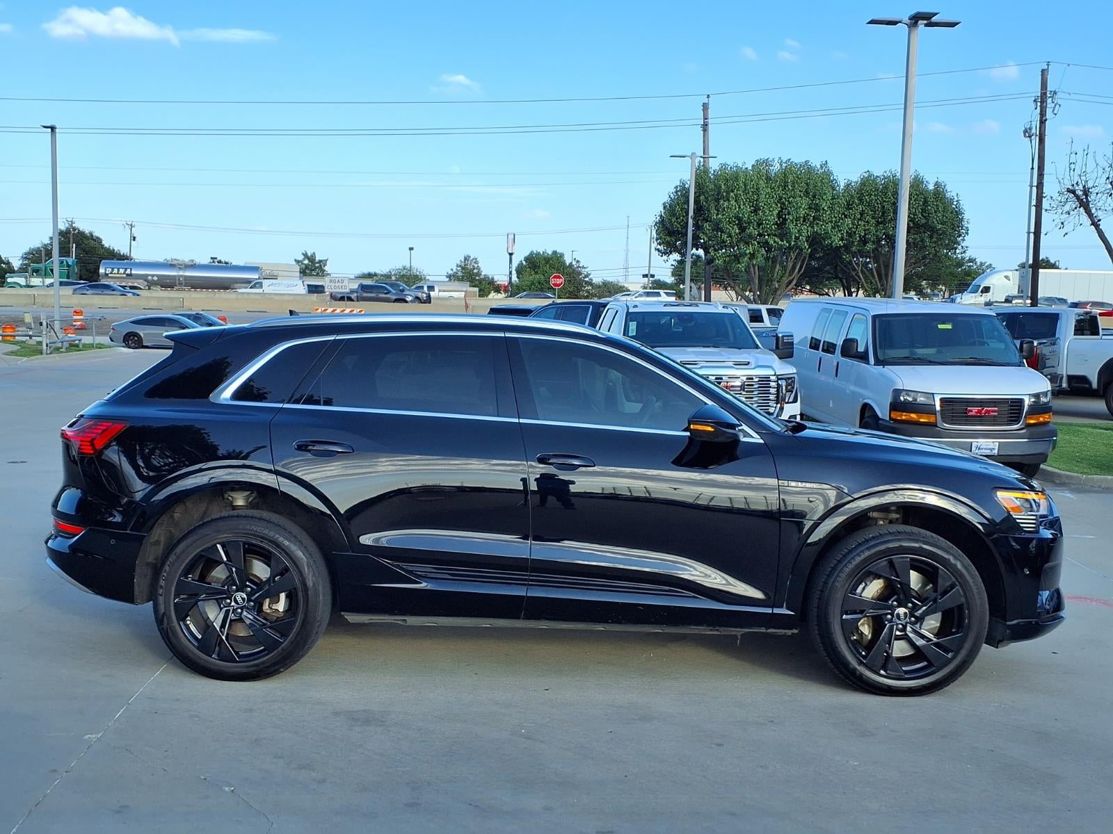 2022 Audi e-tron Premium Plus quattro