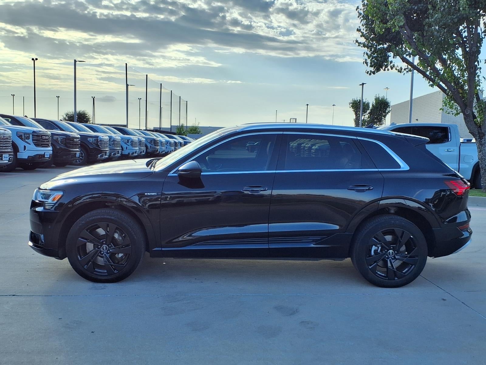 2022 Audi e-tron Premium Plus quattro