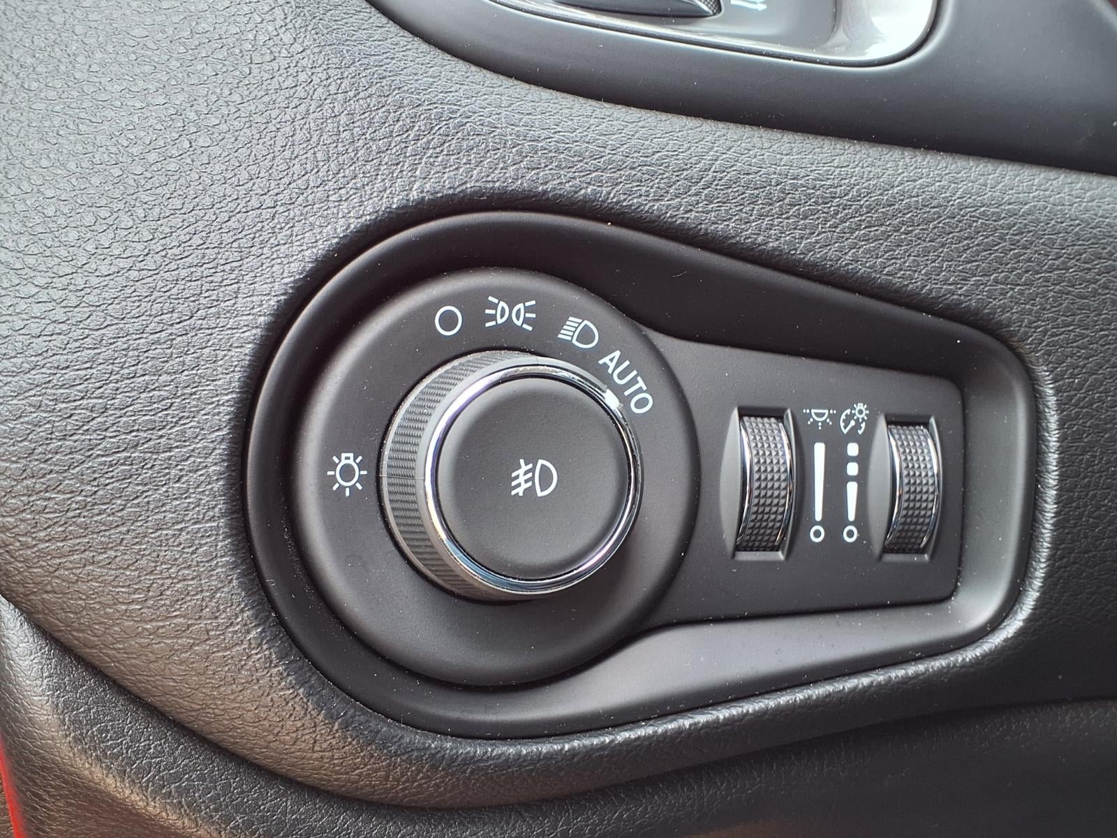2018 Jeep Renegade Limited FWD